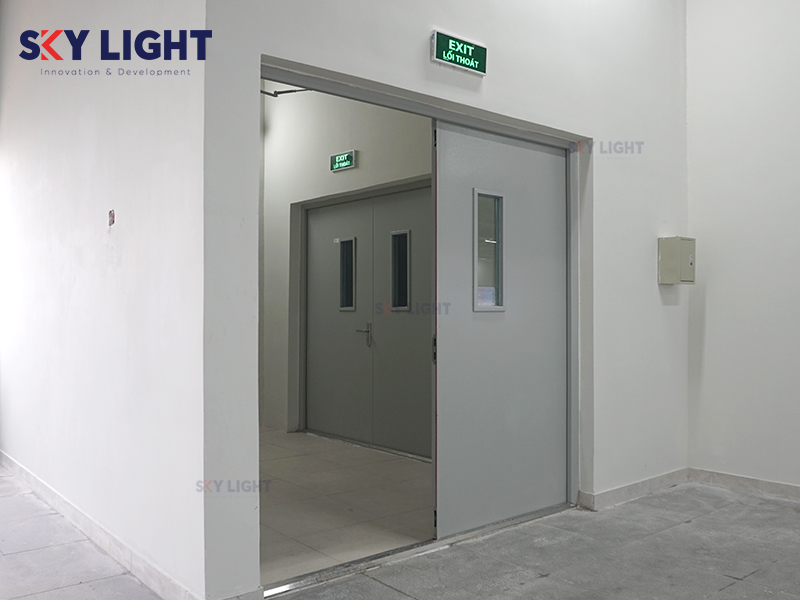 sản xuất Cửa thoát hiểm nhà xưởng chất lượng