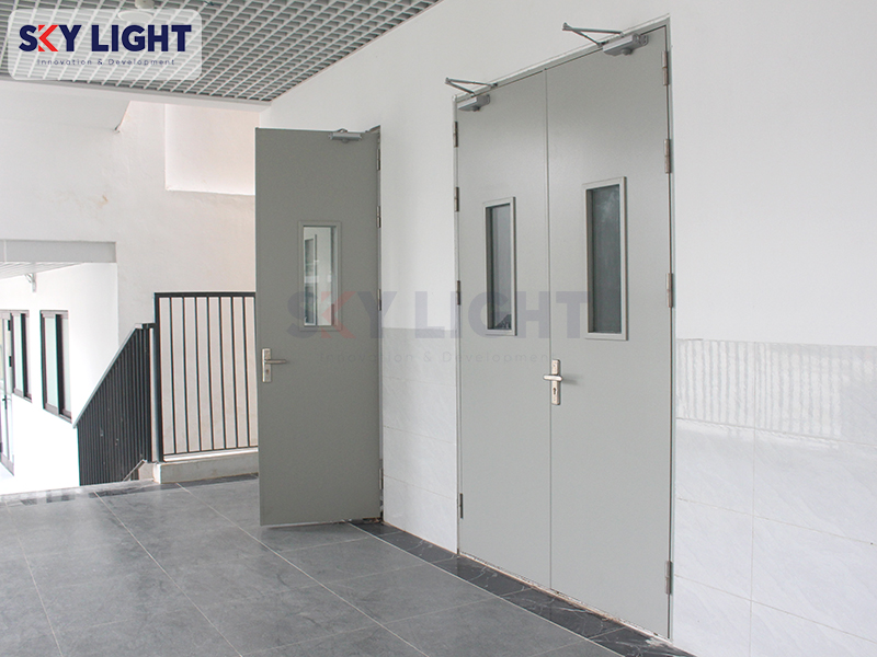 Cửa thép chống cháy trường học