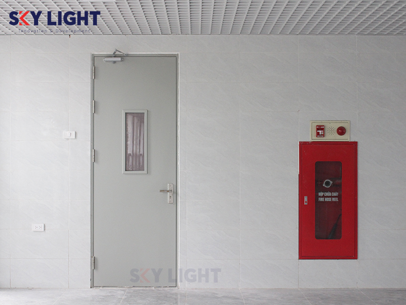 Cửa chống cháy trường học do Sky Light sản xuất và lắp đặt