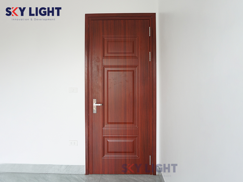 Cửa thép vân gỗ phòng ngủ tại Sky Light