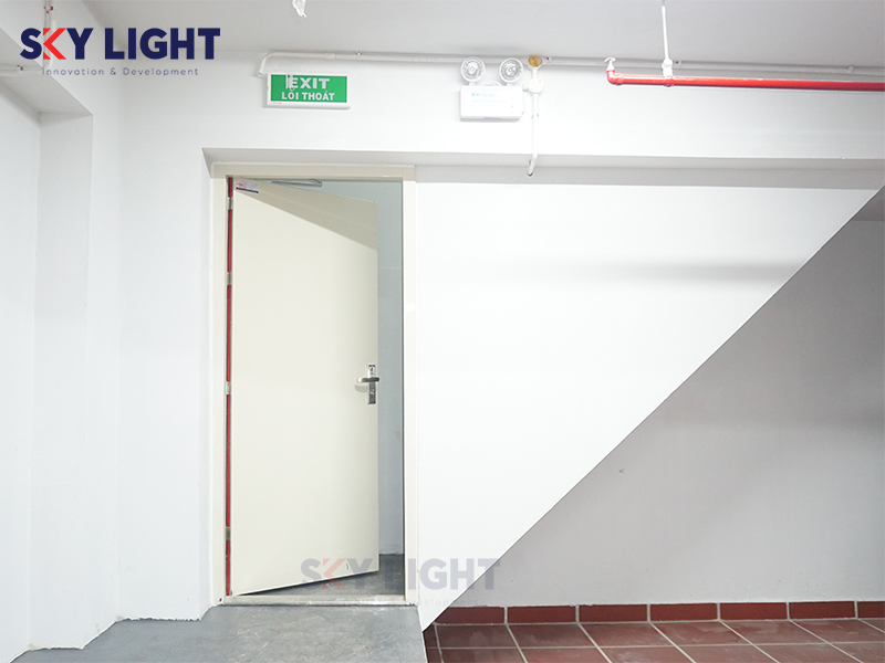 Những quy định về cửa thoát hiểm