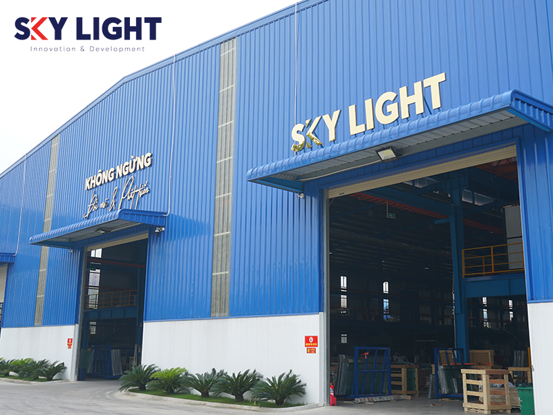 Xưởng sản xuất cửa thép Sky Light
