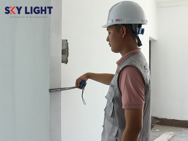 Kỹ thuật kiểm tra vị trí lắp đặt và kích thước tường có đạt tiêu chuẩn