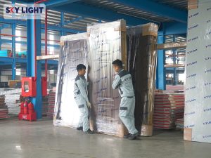 Quy trình sản xuất cửa thép vân gỗ tại Sky Light