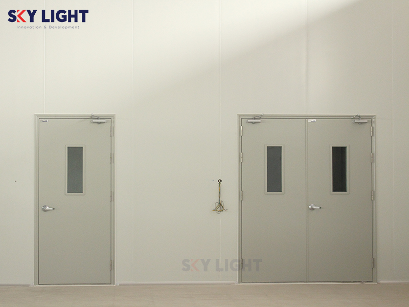 Cách phân biệt cửa chống cháy và cửa thoát hiểm
