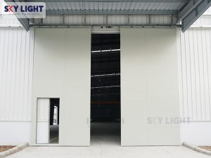 sky light sản xuất và lắp đặt cửa trượt công nghiệp