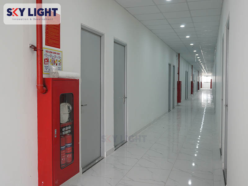 sky light cung cấp và lắp đặt cửa chống cháy hành lang