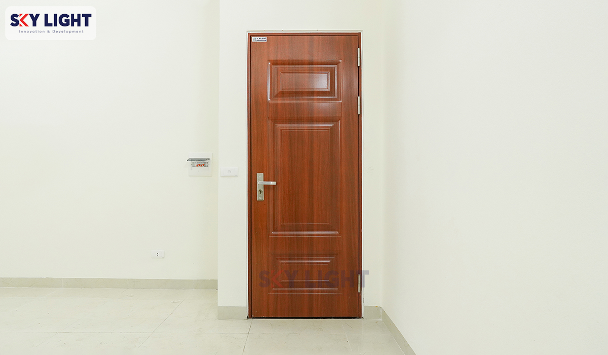 cửa thép vân gỗ sky light tại chung cư mini mỹ đình