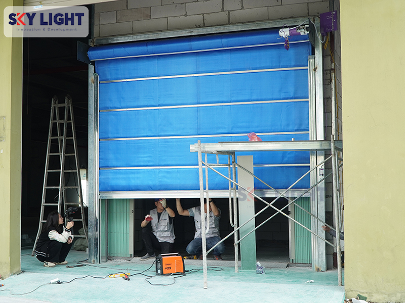 màn cuốn chống cháy 2 lớp sky light
