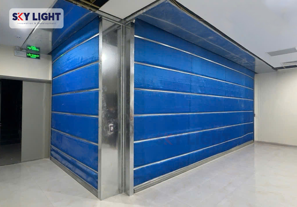 sky light sản xuất cung cấp và lắp đặt màn cuốn chống cháy trung tâm thương mại
