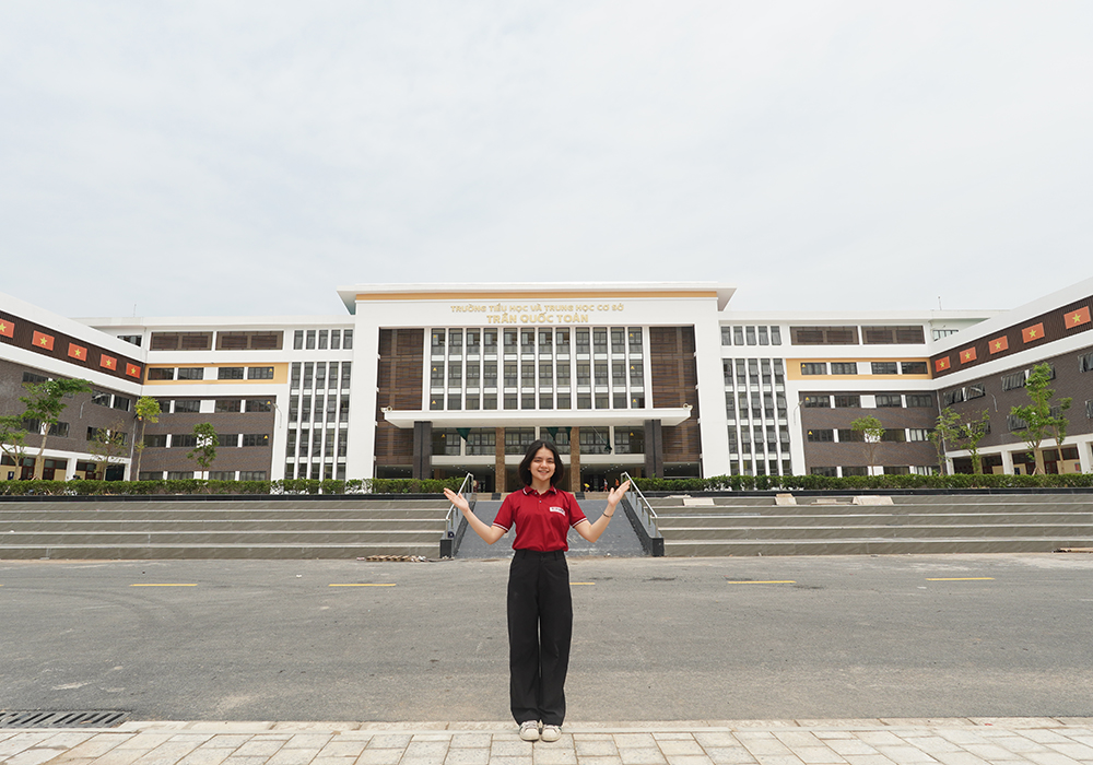 cửa chống cháy sky light tại trường Tiểu học - THCS Trần Quốc Toản