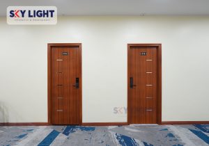 sky light sản xuất & lắp đặt cửa thép vân gỗ khách sạn