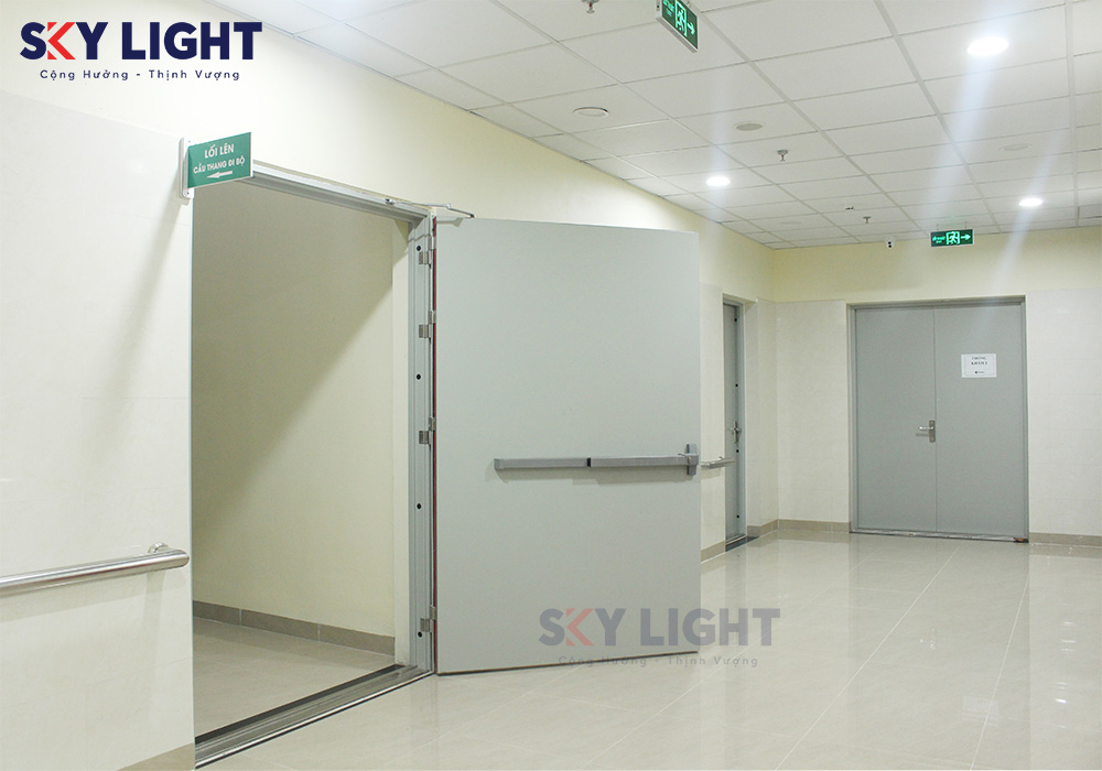 báo giá cửa thoát hiểm